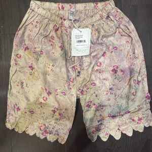 Magnolia Pearl Floral Women's Shorts, Pristine cond, Nvr worn wtags